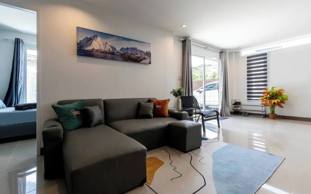 Tiny House Srinakarin At Sri Bearing Station