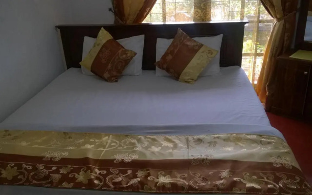 Srihelyes Inn