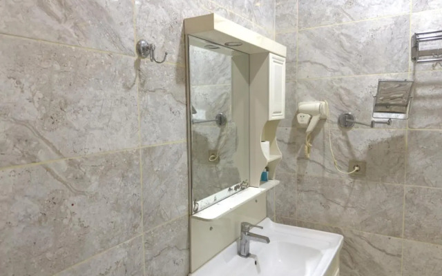 Eleon Hotel