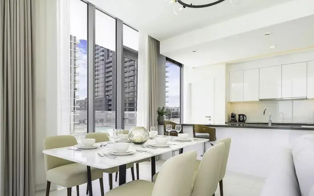 LUX  Burj Khalifa Lagoon View Suite 2