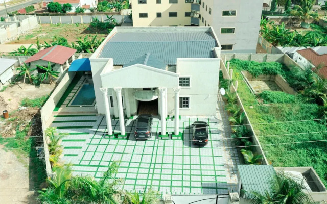 Exclusive Villa in 5 Hideout East Legon