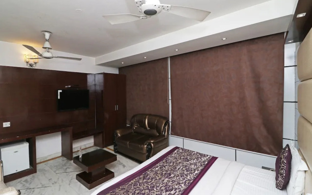 OYO 12982 Hotel Oris International