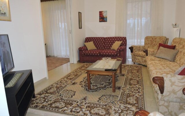 Spiri's House-Deluxe Apartment in Kalabaka-Meteora