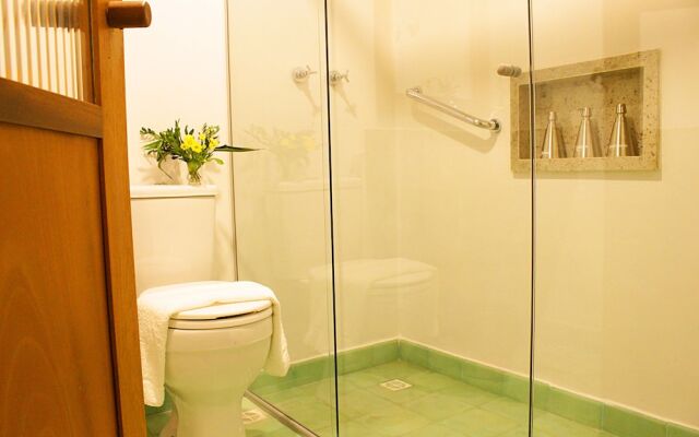 Green 53 Boutique Hotel