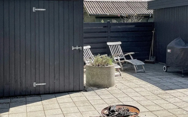 6 Person Holiday Home in Hals