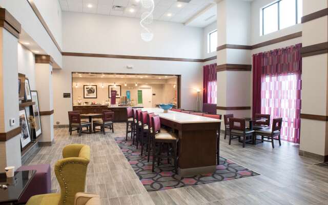 Hampton Inn & Suites Bay City