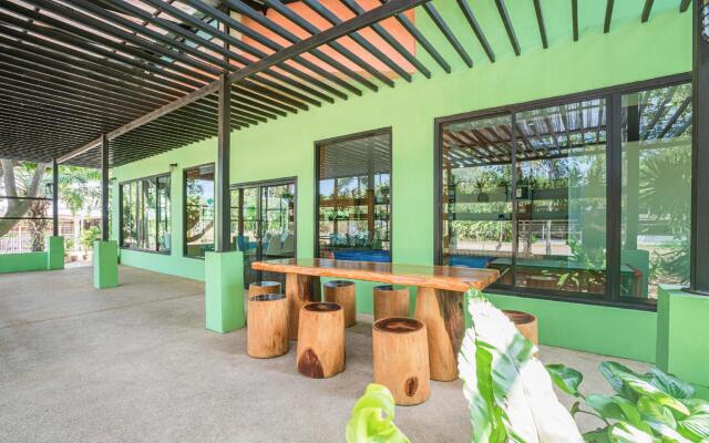 OYO 566 Princess Park Hotel