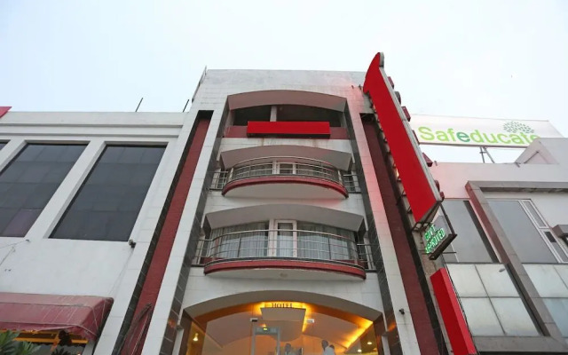 Lohias Hotel by OYO Rooms