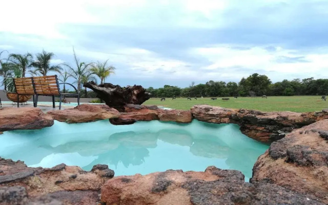 African Explorer Private Game Lodge