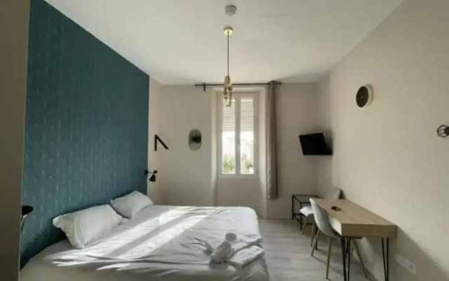 Appart Hôtel Sous les pins