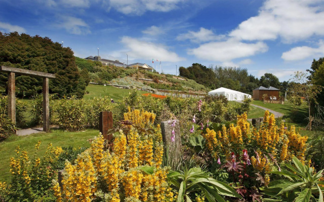 Fernhill House Hotel & Gardens