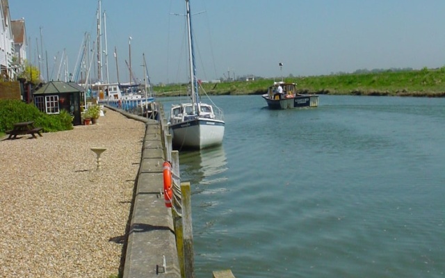 16 The Boathouse