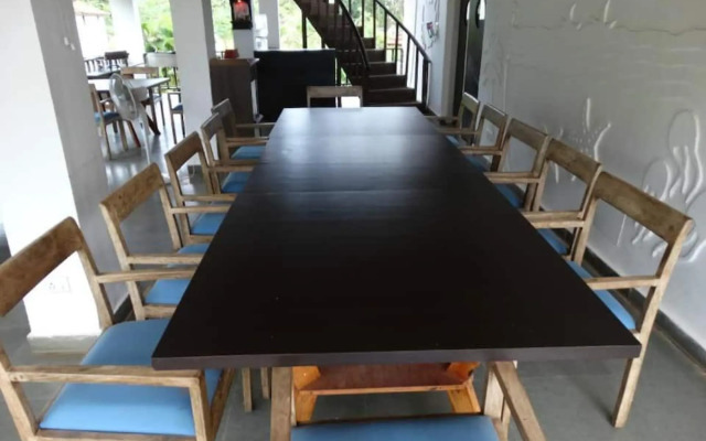 Avisa Nila Beach Resort