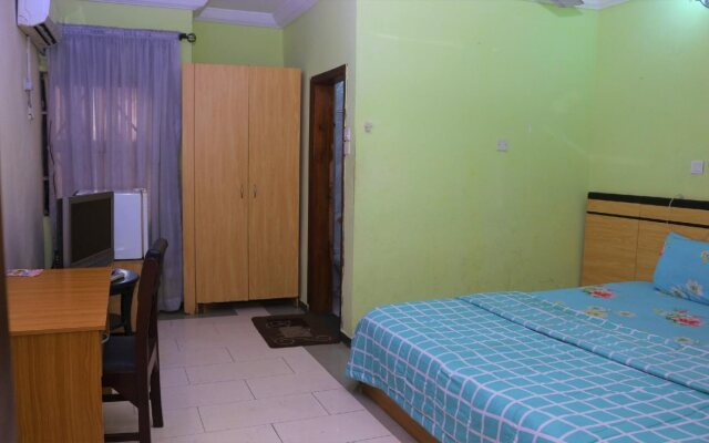 Tourist Castle Hotel and Suites