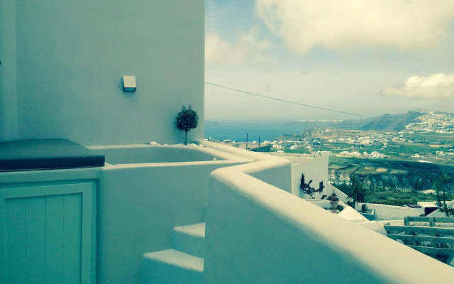 Pyrgos Terrace House