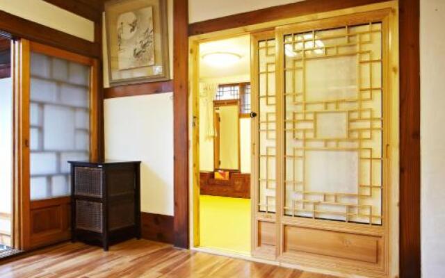 Mumum Hanok Guesthouse