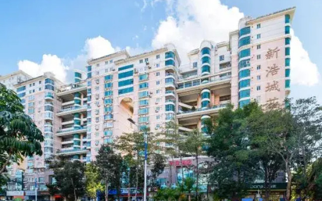 Home Inn (Shenzhen Qiaocheng East Metro Station)