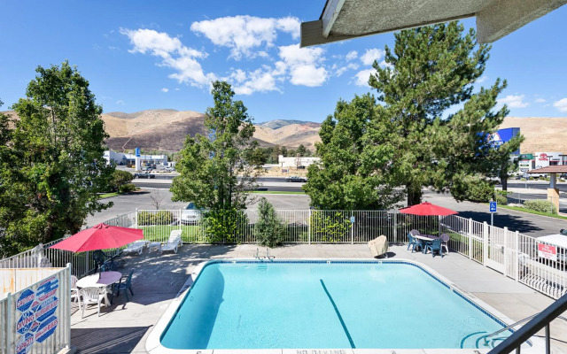 Motel 6 Carson City, NV