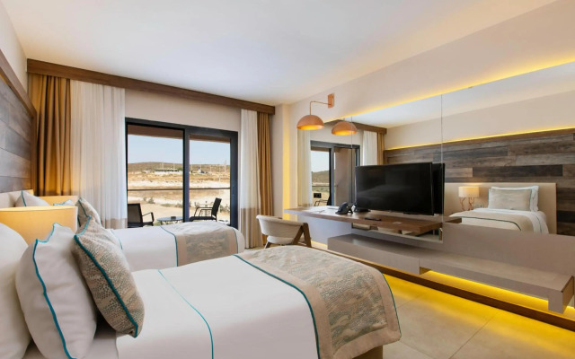 Design Plus Seya Beach Hotel