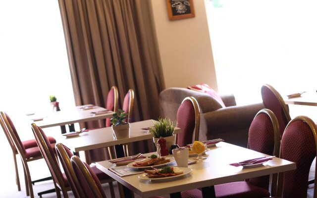 Adelaide International Motel
