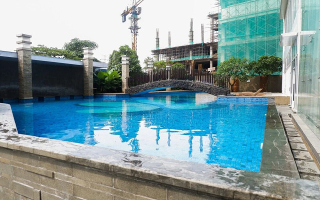 Spacious Studio Room Apartment at Grand Sungkono Lagoon