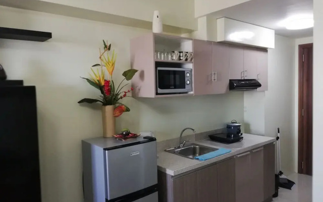 ECJ Cozy Studio Units at Horizons 101