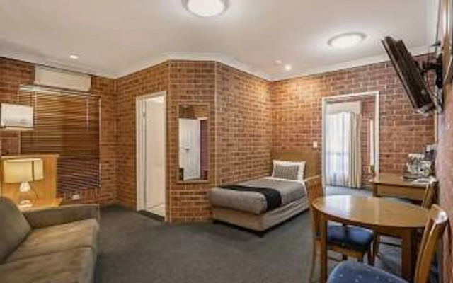 Akuna Motor Inn and Apartments – Guest Rooms – Dubbo