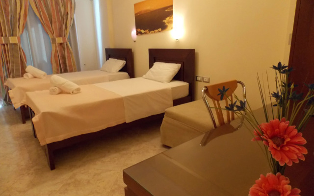 Hotel Oasis