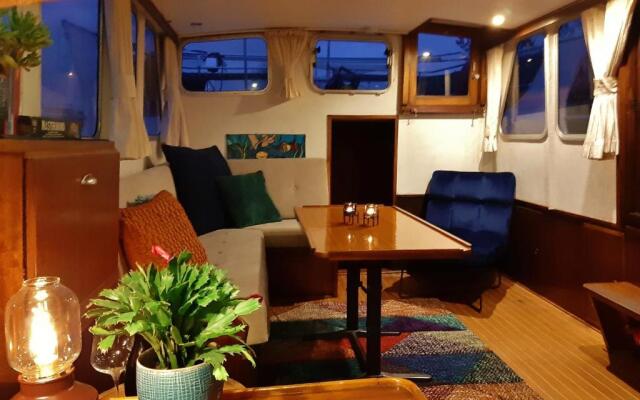 Motor Yacht Almaz
