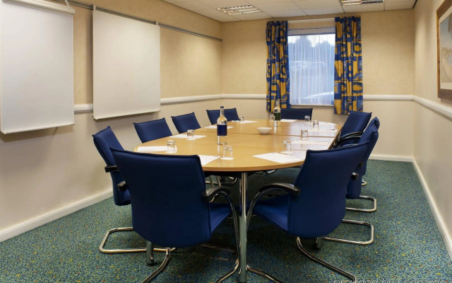 Holiday Inn Express Swansea - East by IHG