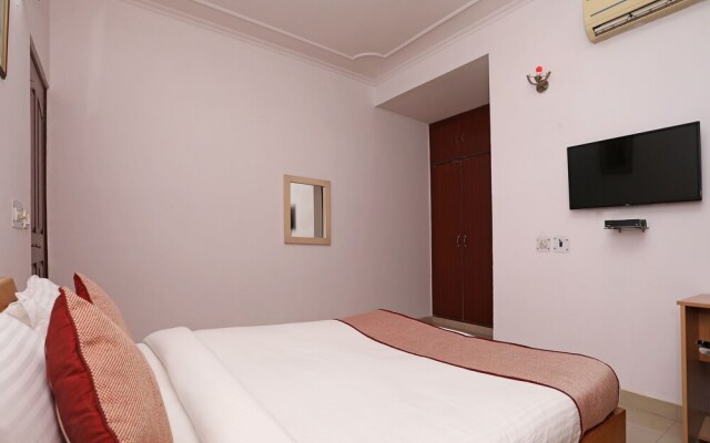 OYO 9962 Mascot Residency