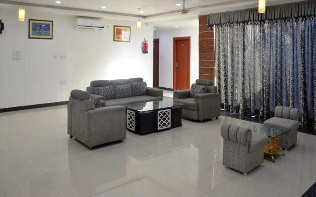 Collection O 4308 Hotel Zaarang Inn