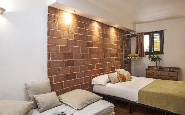 AinB Las Ramblas-Guardia Apartments