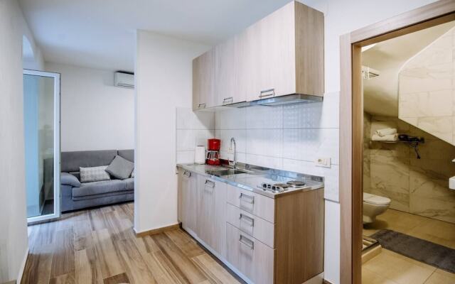 Aquarius Apartments by DuHomes