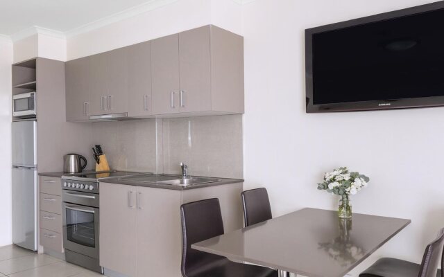 Central Motel & Apartments, Best Western Signature Collection