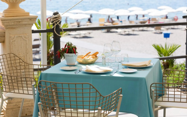 Hellenia Yachting Hotel