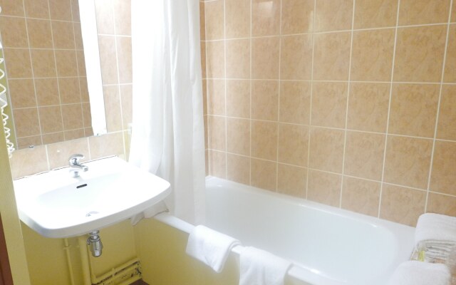 Brit Hotel Le Beaulieu