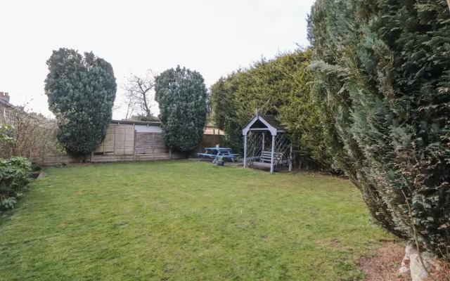 Lower Lane House