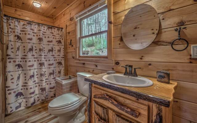 Cozy Cub Cabin by Escape to Blue Ridge