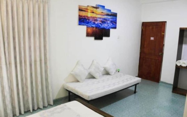 Yoho Travellers Residence