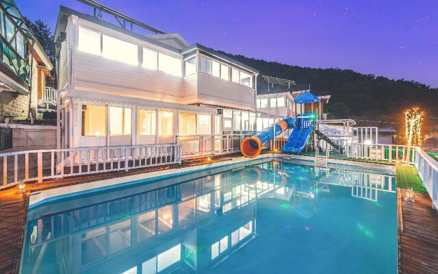 Gapyeong shinbi kids poolvilla