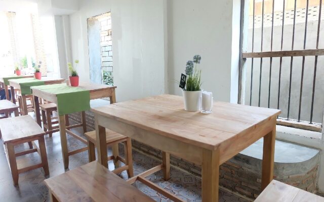 At Rimnam Chan Hostel