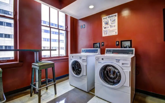 Chase at 39 West Lexington