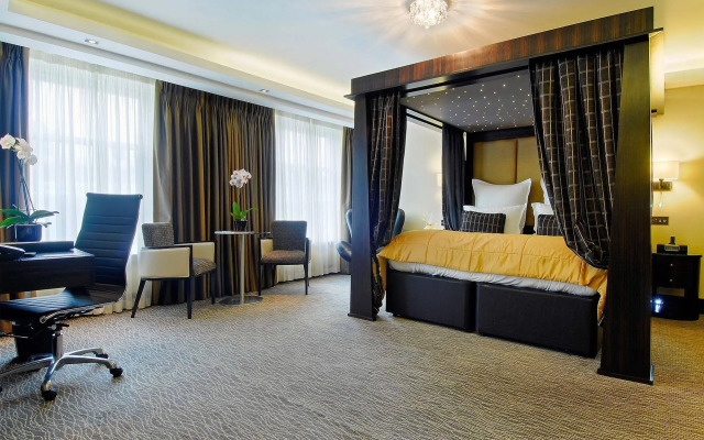Montcalm Mayfair, Autograph Collection