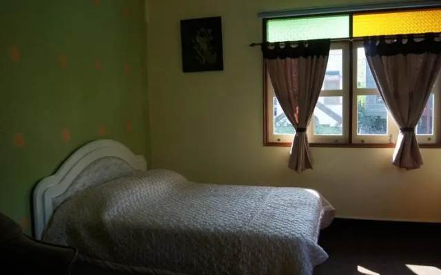 La Vie En Rose Bed and Breakfast