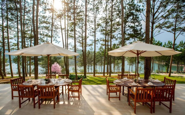 CEREJA Hotel & Resort Da Lat