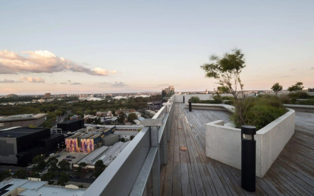 LittleStay Collection - Sturt
