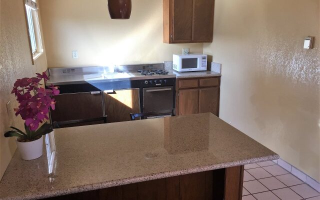 Pacific Inn & Suites
