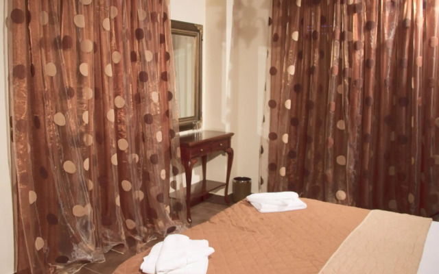 Hotel Iris