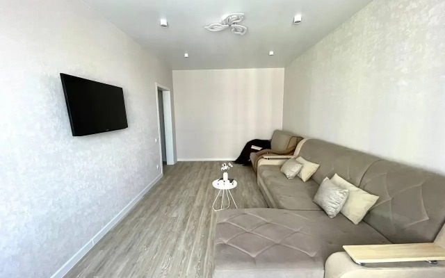 Apartments on Yasny Bereg street 33